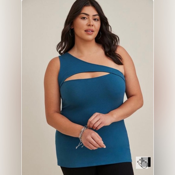 Torrid sizes 6 Foxy Cutout One Shoulder Top NWT - Picture 1 of 8